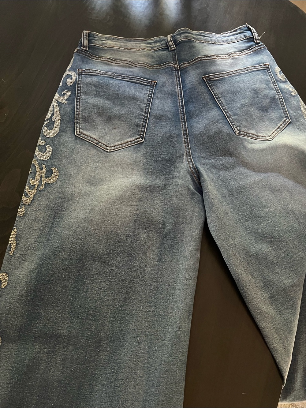 Easel Embroidered Light Blue High-Rise Women's Jeans 30 waist 28 inseam. - Picture 6 of 7